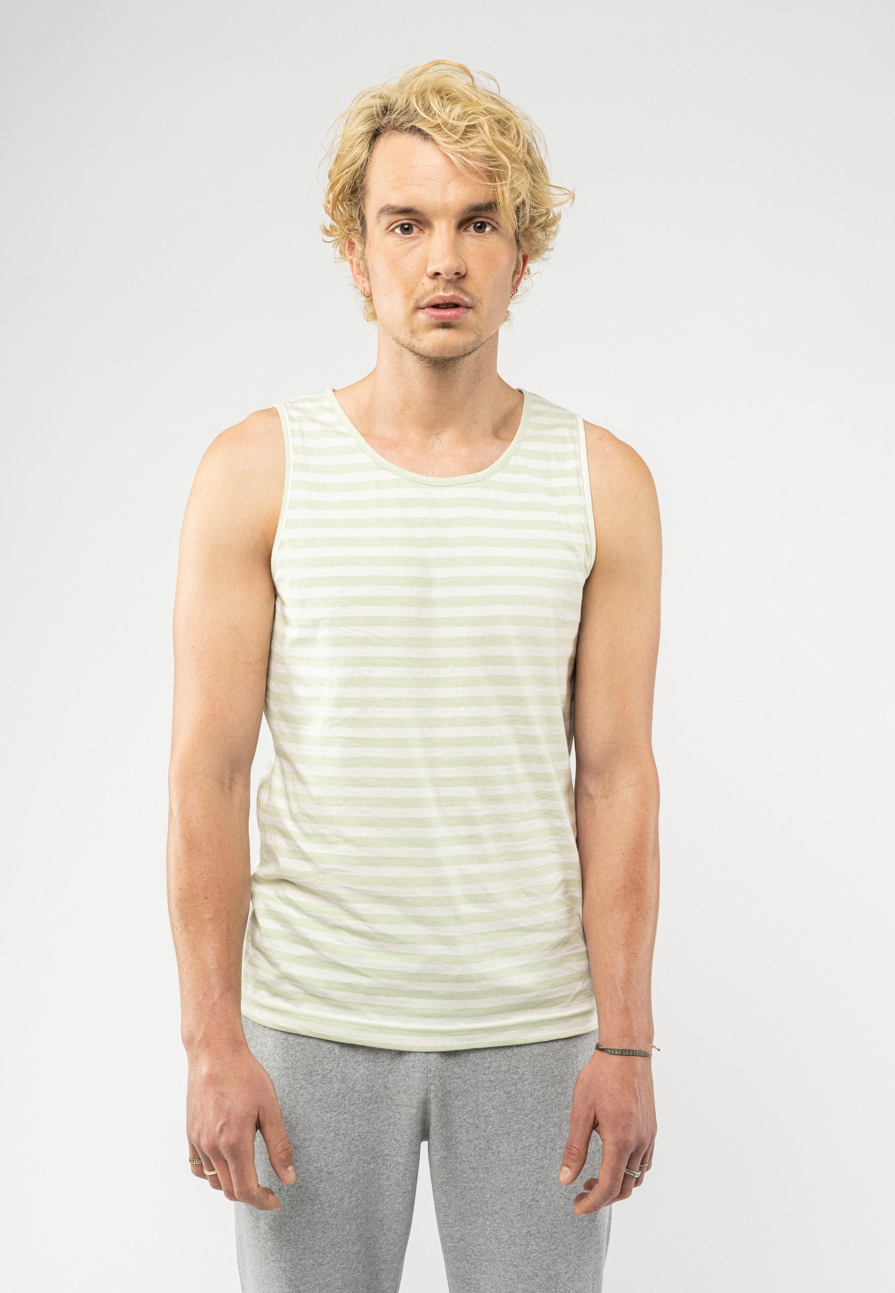 #Farbe_thin stripes pastel green