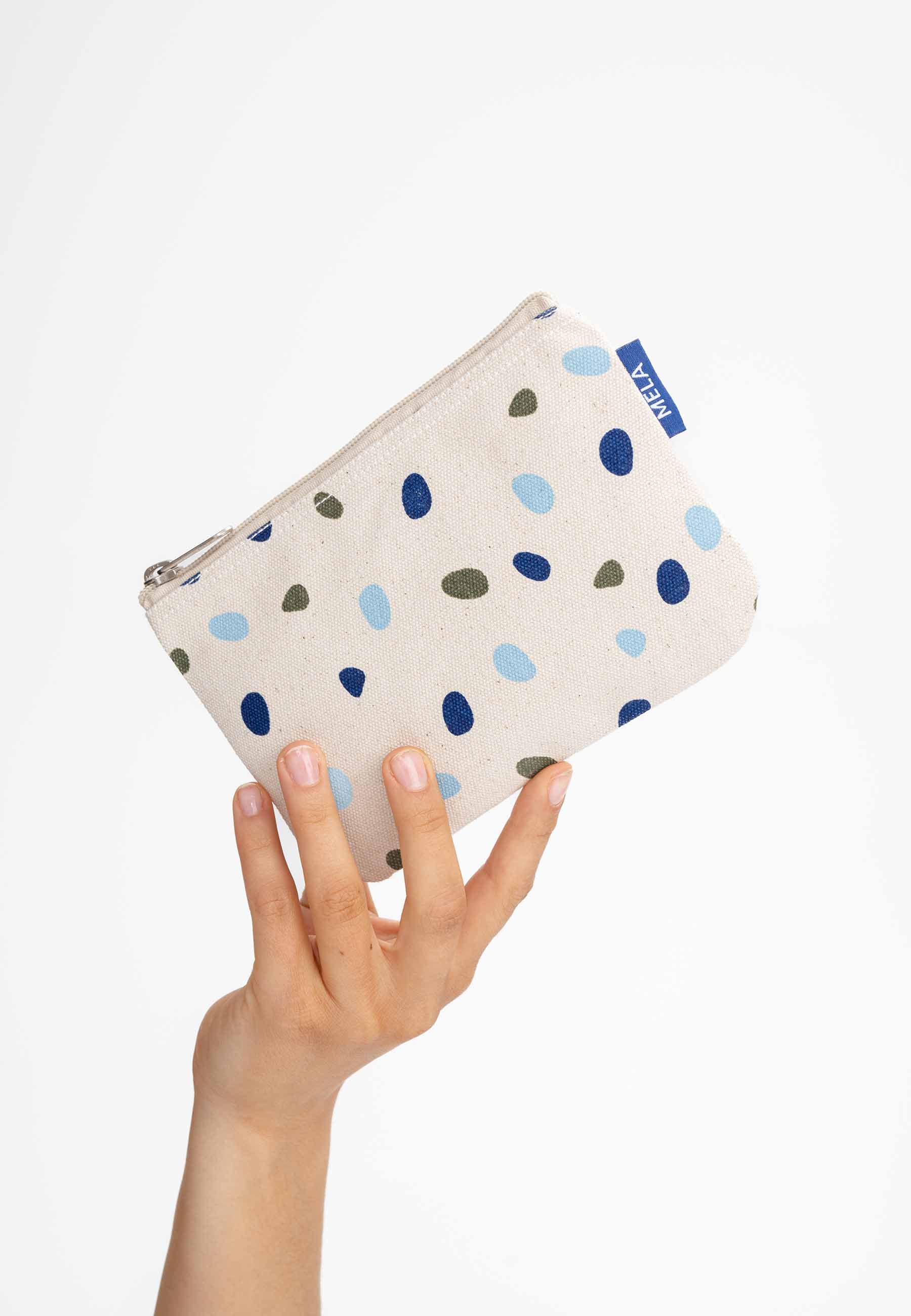 #Farbe_greige / blue dots print